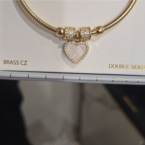 Eye Candy Double-Sided Gold Heart Charm Bracelet - Picture 5 of 6